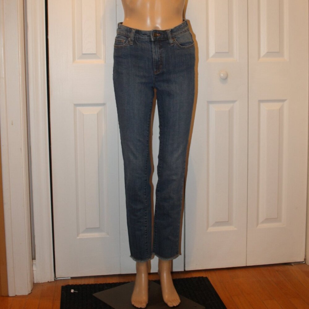JOE FRESH - High Rise Straight - 25